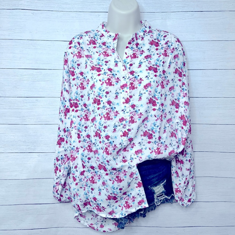Boutique Brand Floral Button Down Batwing Sleeve Blouse 💗